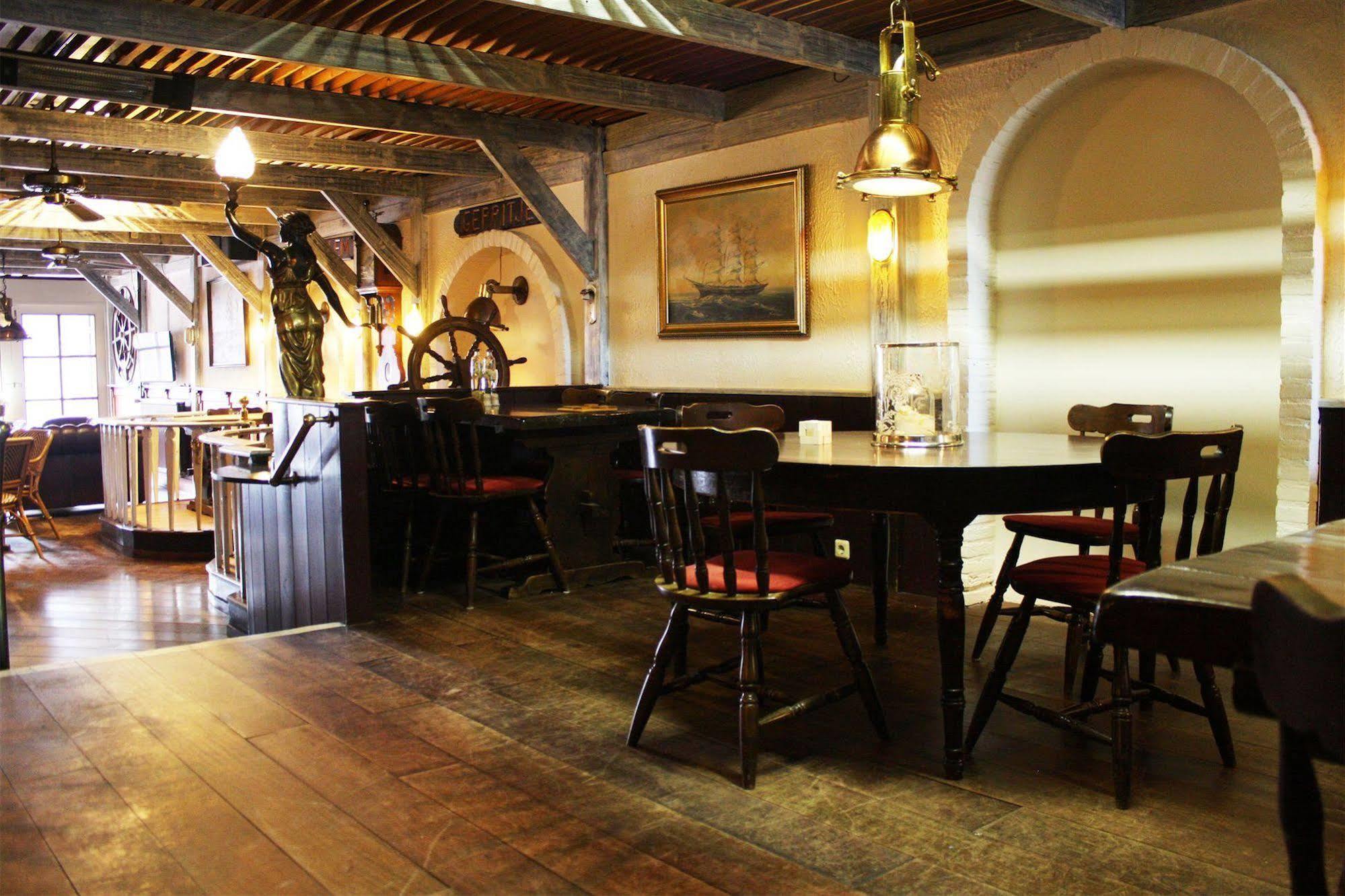 Hotel-Restaurant Loodsmans Welvaren Bv Den Hoorn  Esterno foto